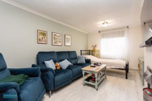 Sitting Room- click for photo gallery